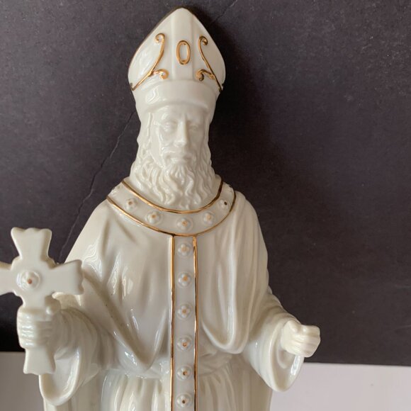 MIKASA FINE PORCELAIN HOLIDAY ELEGANCE 11" CHRISTIANITY FIGURINE - Picture 3 of 13